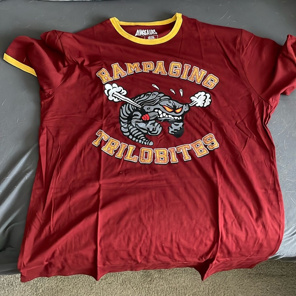 Dinosaurs T-shirt never worn